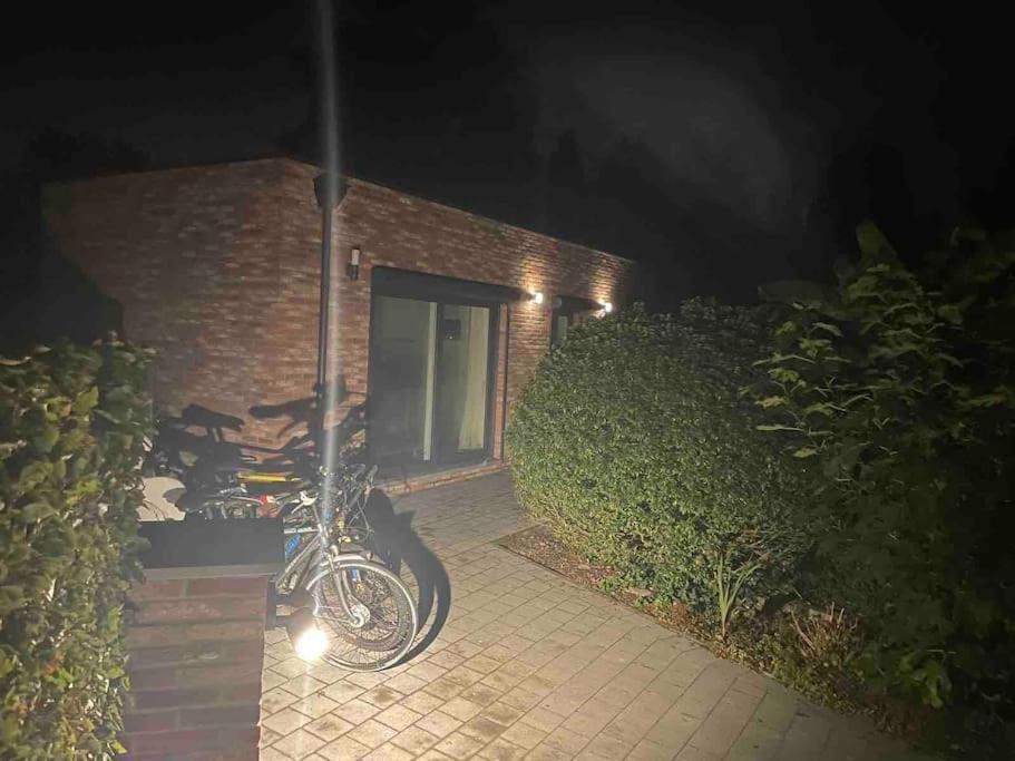 Prachtig Guesthouse Met Gratis Parkeren Maasmechelen Eksteriør bilde
